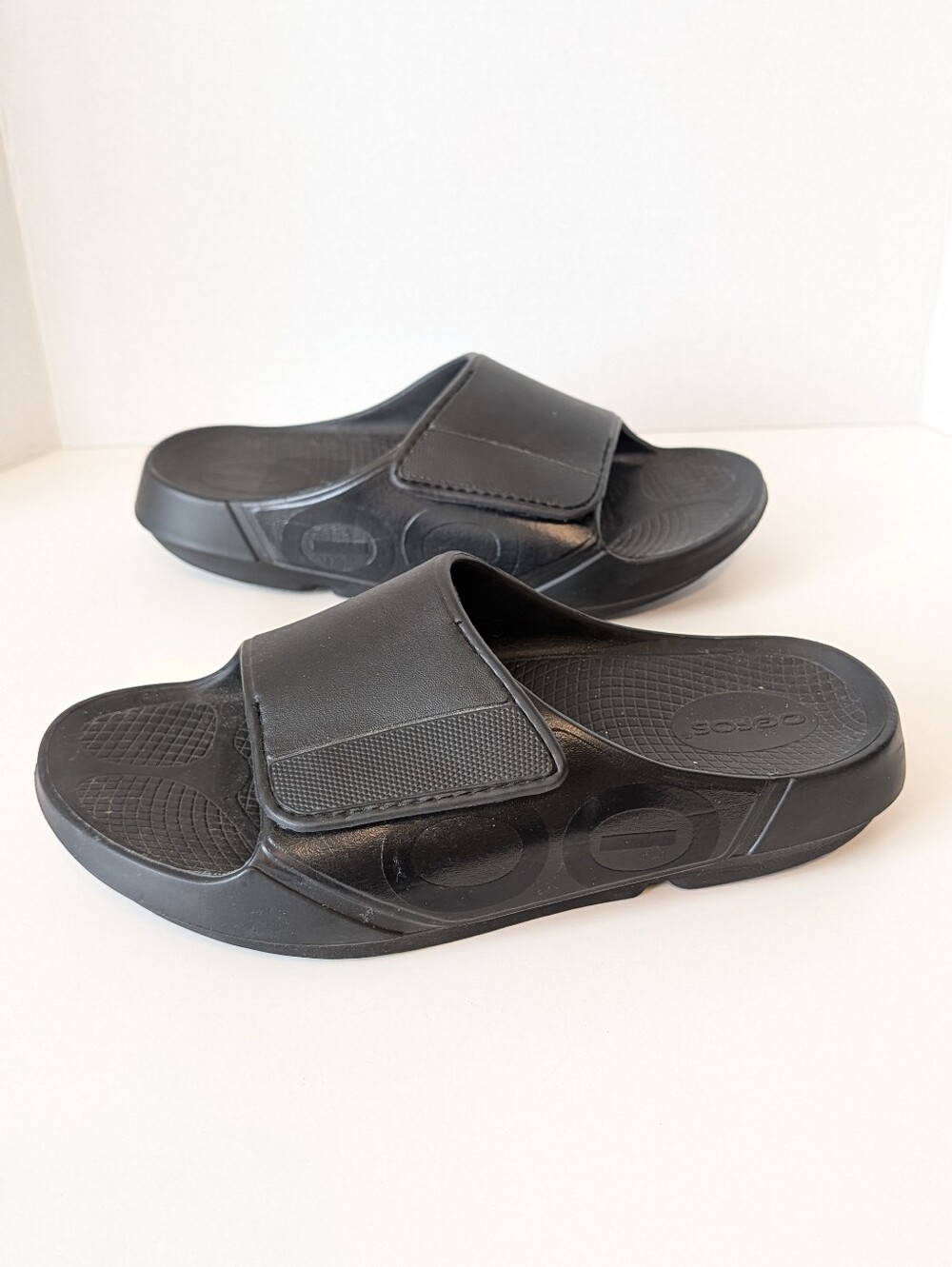 Oofos OOahh Sport Flex Black Recovery Slide Sandals